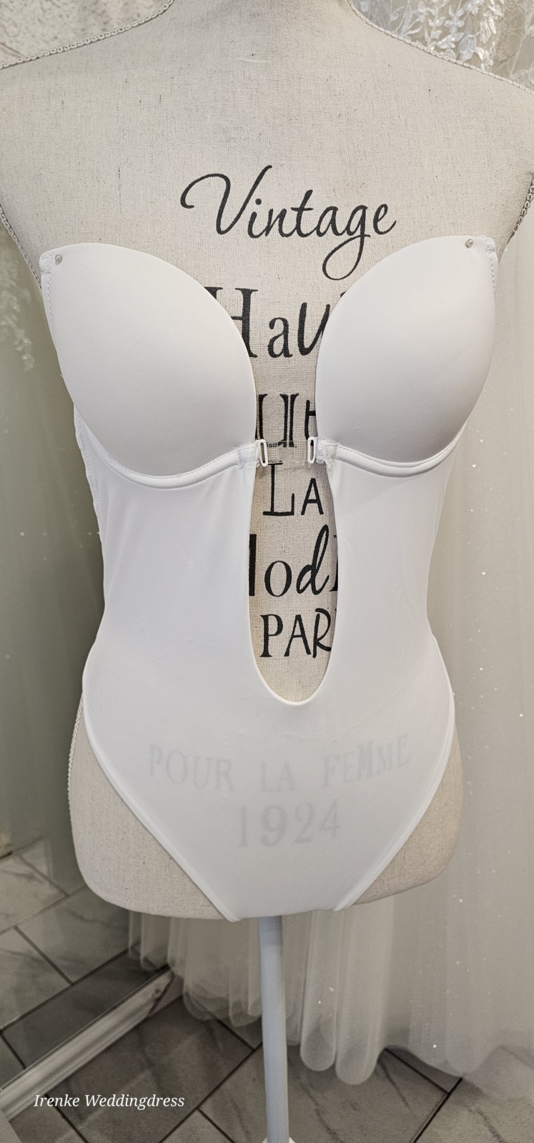 Fehér színű body