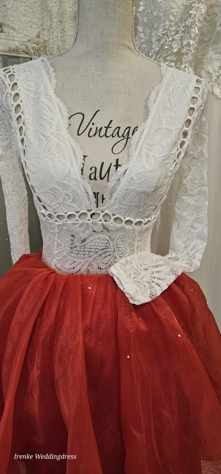 Fehér színű csipke body